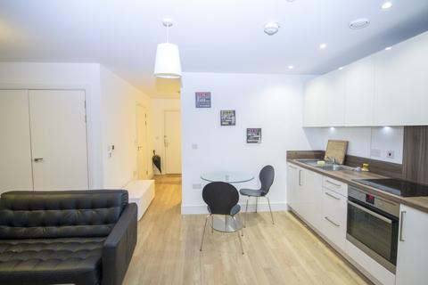 Studio to rent, Hannaford Walk, Bow, London, E3