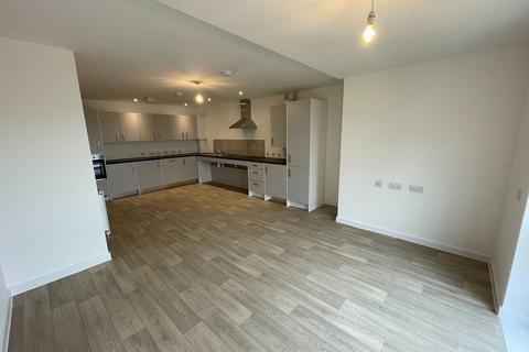 2 bedroom ground floor flat for sale, Betterton Mead, Littlehampton, West Sussex