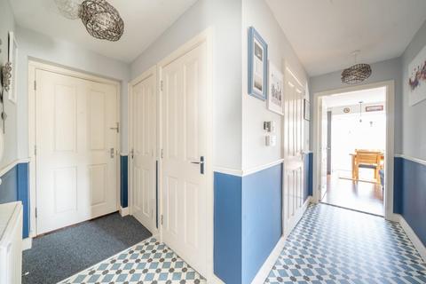 12 Alexandra Close, Dursley, GL11 4GN