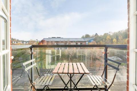 12 Alexandra Close, Dursley, GL11 4GN