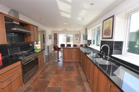 5 bedroom detached house for sale, Holmes Lane, Bilton, Hull