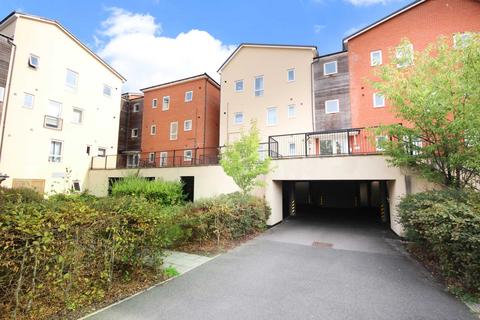 2 bedroom apartment to rent, Nicholson Park, Bracknell RG12