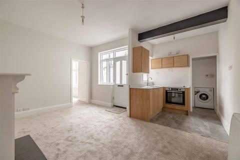 1 bedroom maisonette for sale, Grove Road, Windsor