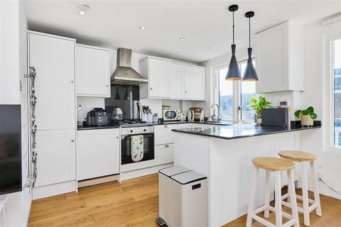 1 bedroom flat for sale, Ramsden Road, SW12