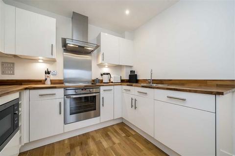 1 bedroom flat for sale, Sun Passage, London SE16