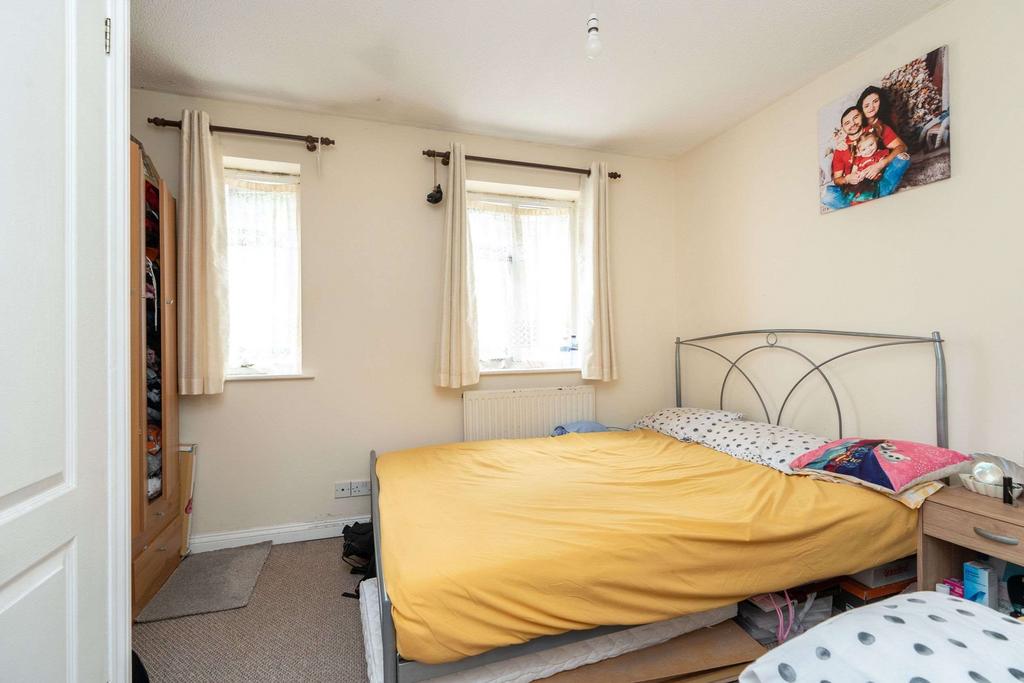 Bedroom 1 (Double)