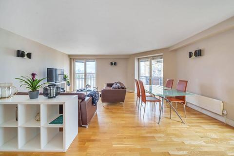2 bedroom flat to rent, Pierpoint Building, Canary Wharf, London, E14