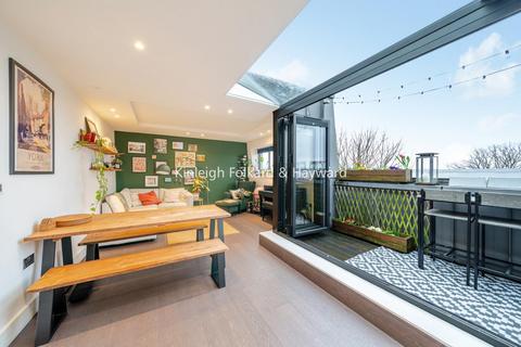 2 bedroom flat for sale, Connaught Gardens, Muswell Hill, London, N10