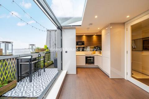 2 bedroom flat for sale, Connaught Gardens, Muswell Hill, London, N10