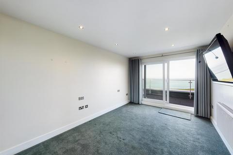 2 bedroom penthouse to rent, Narrowcliff, Newquay TR7