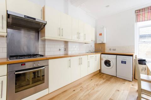 1 bedroom flat to rent, Balham High Road, Balham, London, SW12