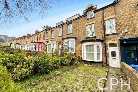 4 bedroom property for sale, West Bank, Scarborough, YO12