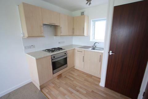 2 bedroom flat to rent, Henver Road, Newquay TR7