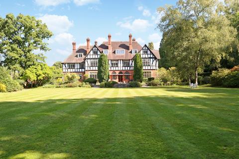 undefined, Frensham Road, Frensham, Farnham, Surrey, GU10