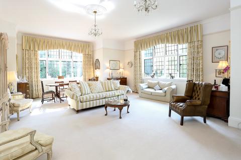 undefined, Frensham Road, Frensham, Farnham, Surrey, GU10