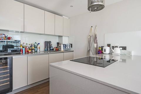 2 bedroom flat for sale, Crawford Building, Whitechapel High Street, Aldgate, London, E1