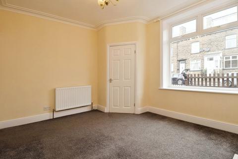 3 bedroom terraced house to rent, Woodhall Terrace, Bradford, West Yorkshire, BD3