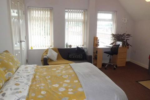 Studio to rent, F10 Bournbrook House, B29 6BD