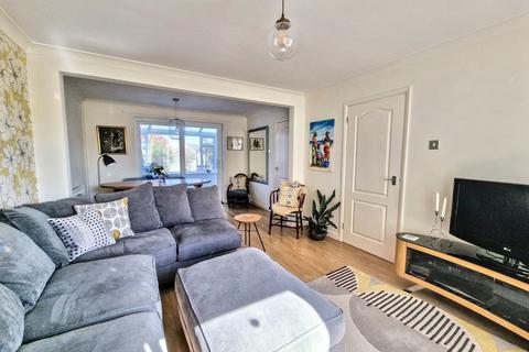 25 Vearse Close, Bridport, DT6 5BE