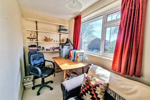 25 Vearse Close, Bridport, DT6 5BE