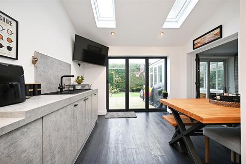 4 bedroom detached house for sale, Coniston Road, Dronfield Woodhouse, Dronfield