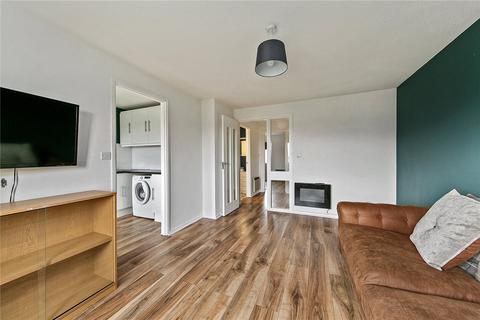 1 bedroom apartment for sale, Deerhurst Close