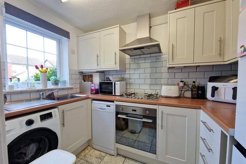 2 bedroom end of terrace house to rent, Droitwich Close, Bracknell, Berkshire, RG12