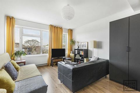 2 bedroom flat for sale, London Road, Enfield EN2