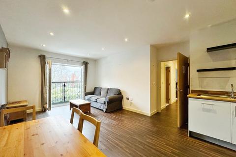 2 bedroom flat to rent, Houseman Crescent, West Didsbury, Manchester, M20
