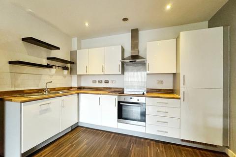 2 bedroom flat to rent, Houseman Crescent, West Didsbury, Manchester, M20