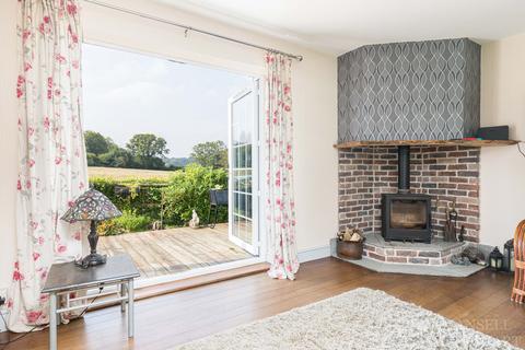 3 bedroom country house for sale, Homestall Road, RH19 3PE RH19