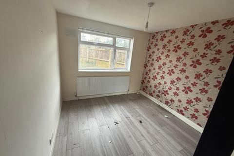 Flat 2, 100 Langley Road, Slough, SL3 7TB