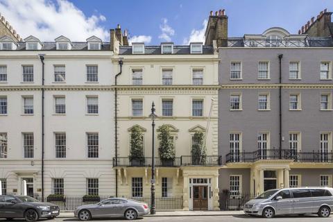 2 bedroom flat for sale, Hill Street, London W1J