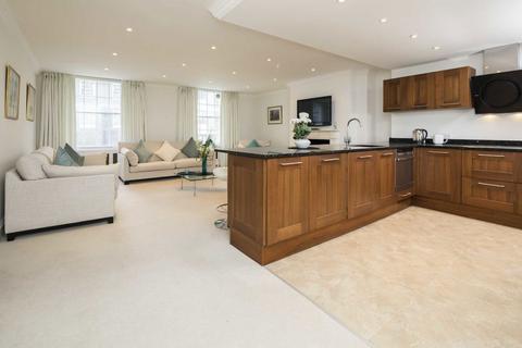 2 bedroom flat for sale, Hill Street, London W1J