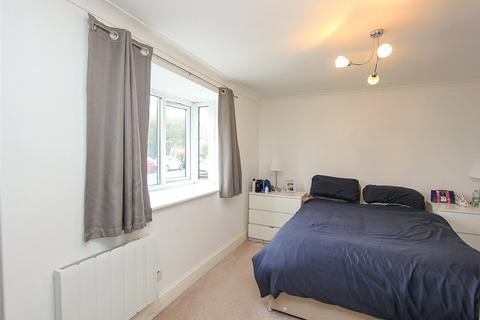 undefined, Leigh Road, Leigh-on-Sea, Essex, SS9