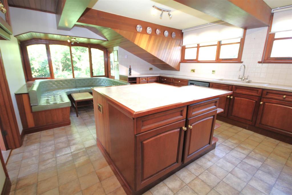 Kitchen/Breakfast Room