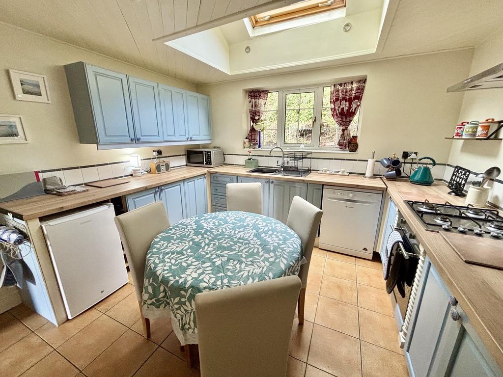 Kitchen / Breakfast Room
