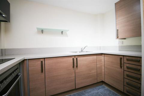 3 bedroom apartment to rent, Broadway Plaza, 220 Ladywood Middleway