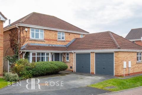 4 bedroom detached house for sale, Little Close, Farington Moss, Leyland