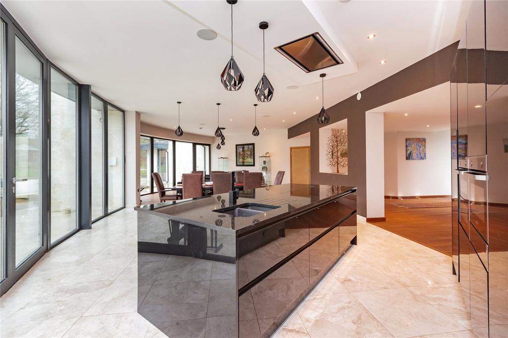 Kitchen/Dining