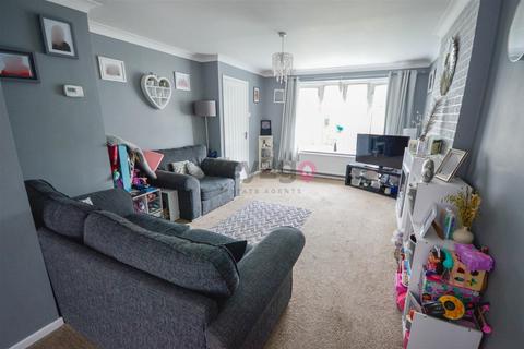 3 bedroom detached house for sale, Green Chase, Eckington, Sheffield, S21