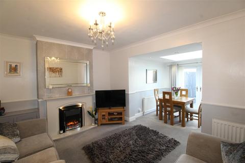 2 bedroom semi-detached bungalow for sale, Debdon Gardens, North Heaton, Newcastle Upon Tyne