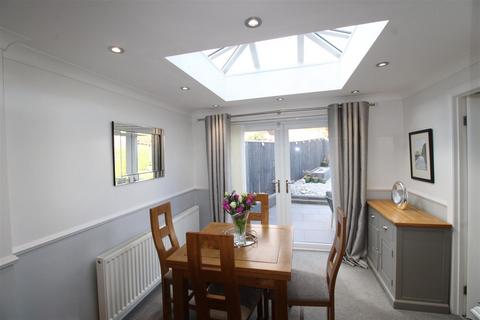 2 bedroom semi-detached bungalow for sale, Debdon Gardens, North Heaton, Newcastle Upon Tyne