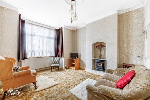 3 bedroom end of terrace house for sale, Whitehall Road, Hanwell