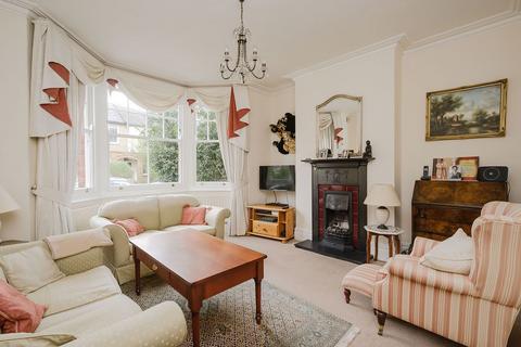 2 bedroom maisonette for sale, Panmuir Road, London SW20