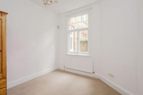 2 bedroom maisonette for sale, Panmuir Road, London SW20