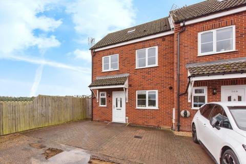 4 bedroom end of terrace house for sale, Bracken Road, Thetford IP24