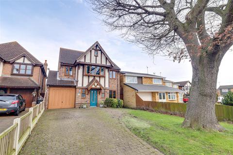 4 bedroom detached house for sale, Thornhill, Leigh-On-Sea SS9