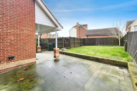 3 bedroom detached house for sale, Redberry Road, Kingsnorth