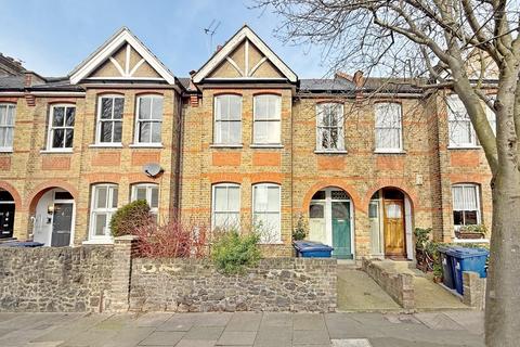 3 bedroom flat for sale, Carlyle Road, Ealing W5